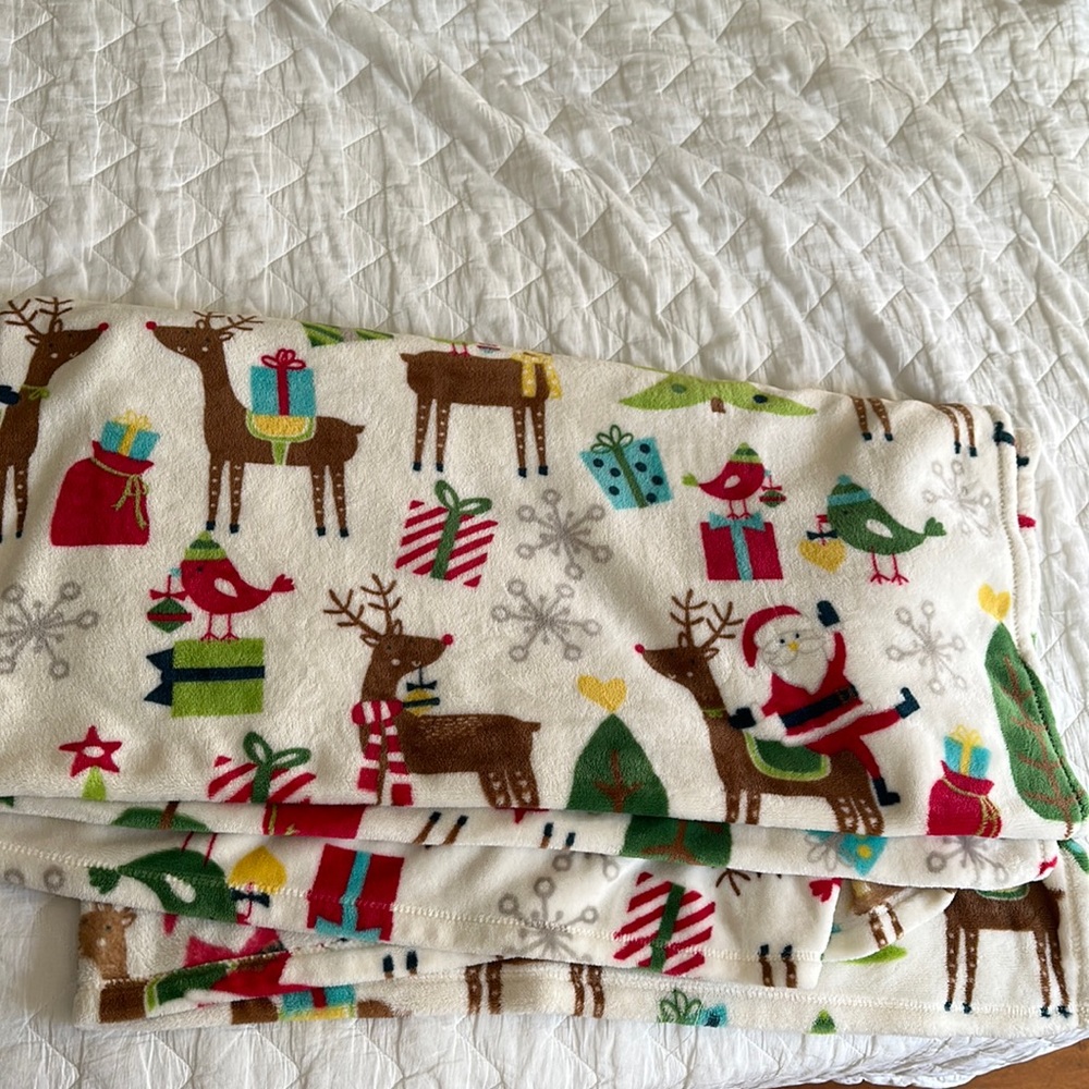 christmas throw blanket gently used